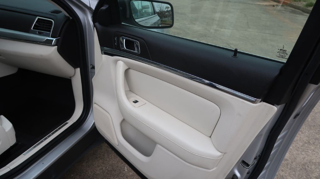 2009 Lincoln MKS Image 5