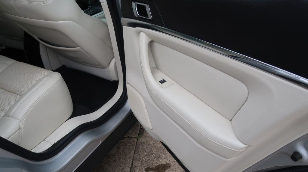 2009 Lincoln MKS Image 8