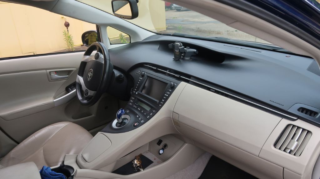 2011 Toyota Prius Image 6