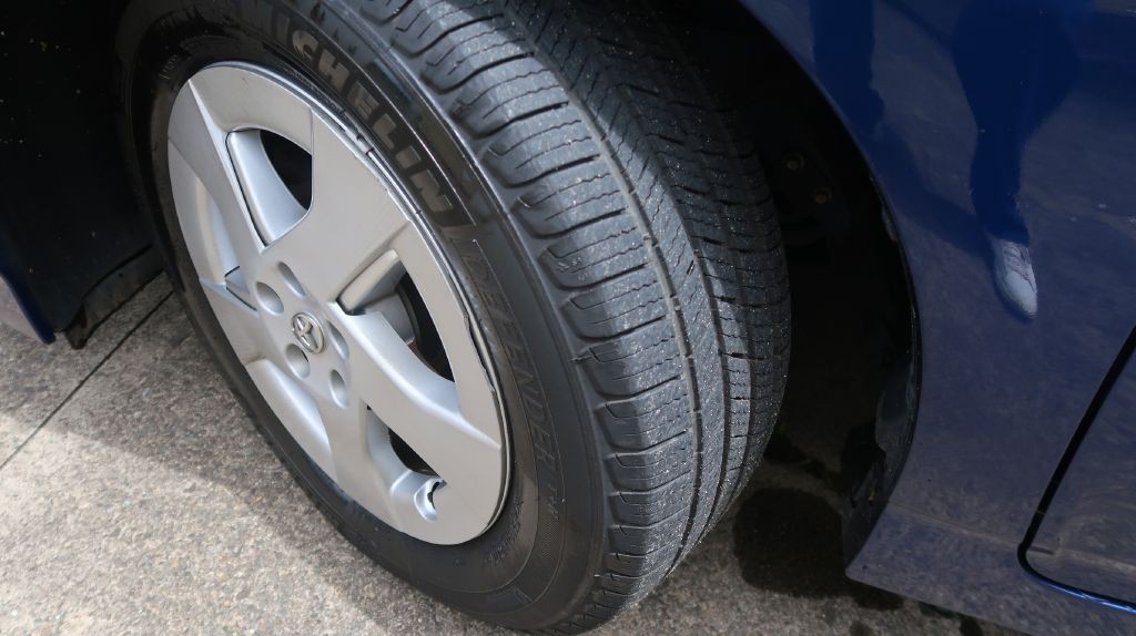 2011 Toyota Prius Image 16