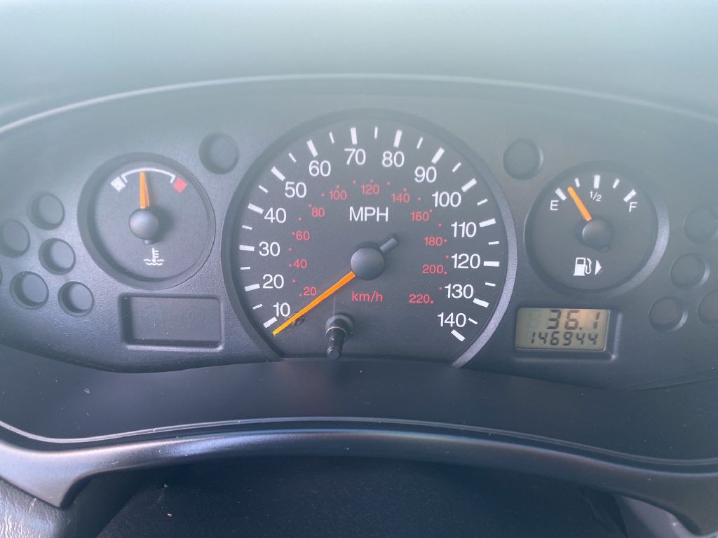 2000 Ford Focus Image 11