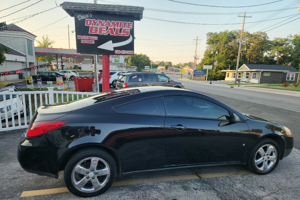 2007 Pontiac G6 Image 2
