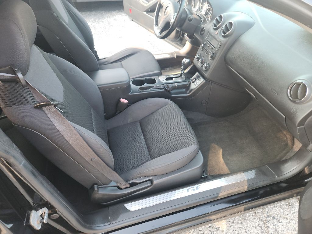 2007 Pontiac G6 Image 10