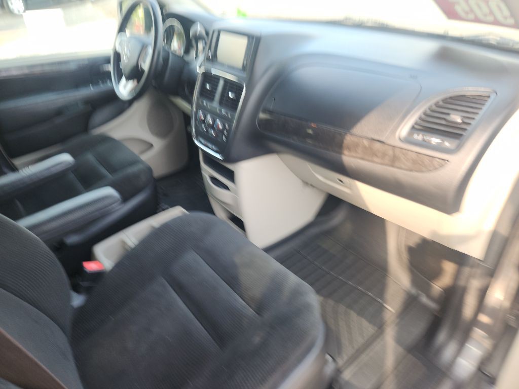 2016 Dodge Grand Caravan Image 9
