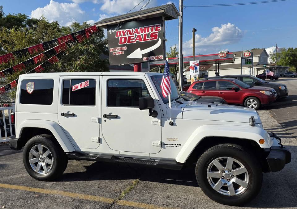 2012 Jeep Wrangler Unlimited Image 1