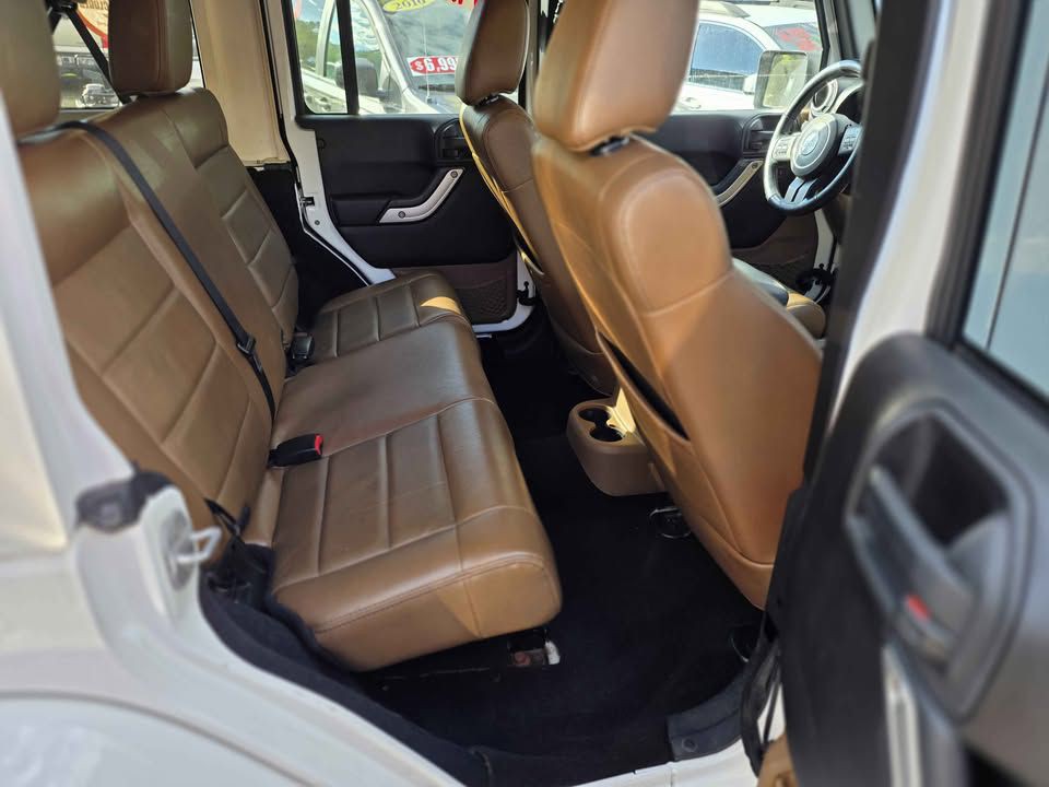 2012 Jeep Wrangler Unlimited Image 10