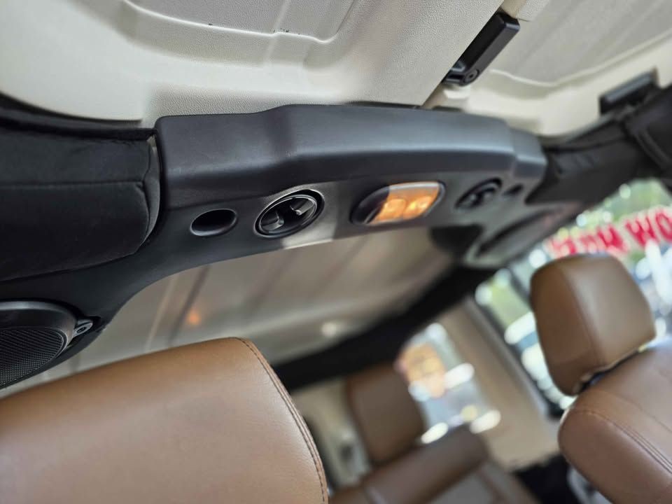 2012 Jeep Wrangler Unlimited Image 11