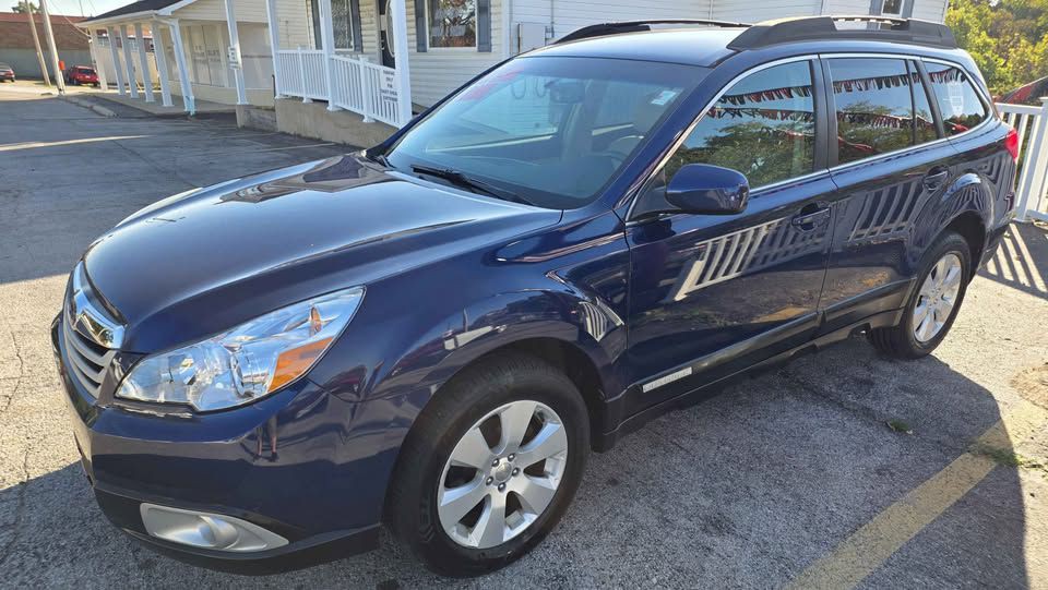 2010 Subaru Outback Image 4