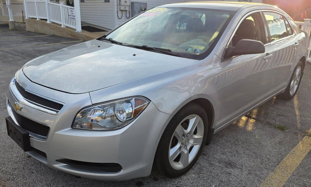 2012 Chevrolet Malibu Image 3