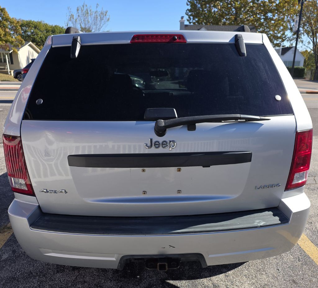 2005 Jeep Grand Cherokee Image 4