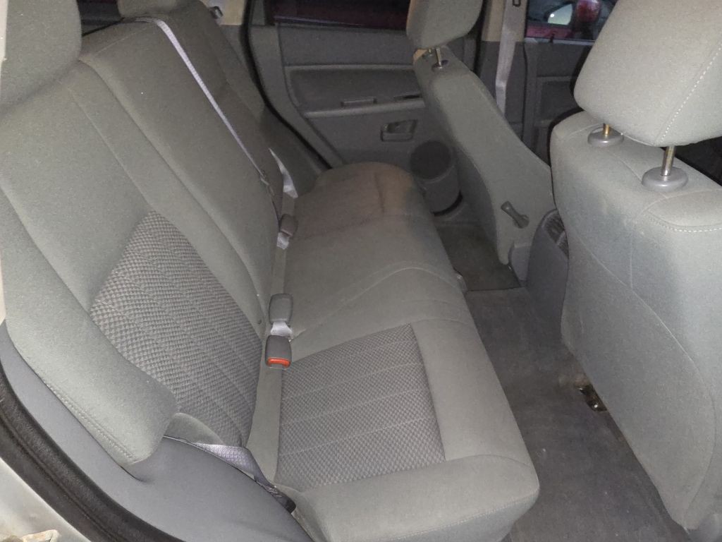 2005 Jeep Grand Cherokee Image 9