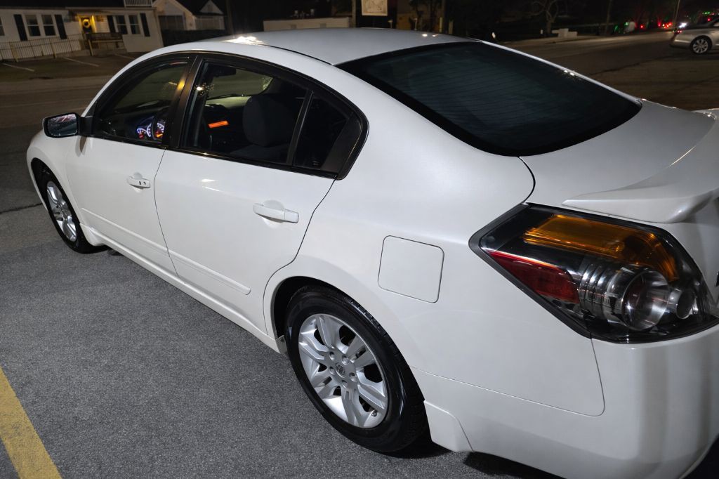 2012 Nissan Altima Image 4