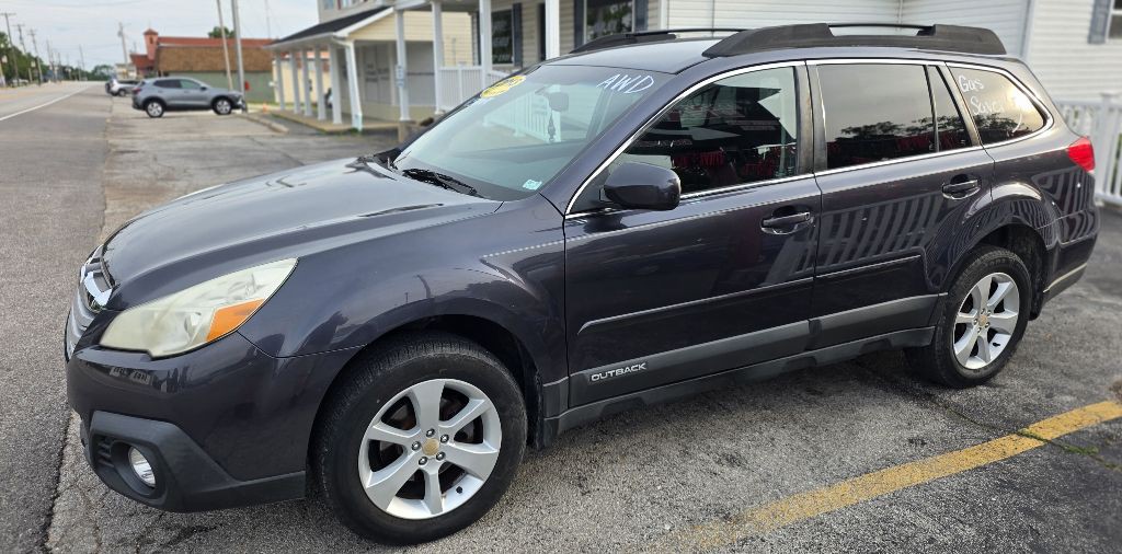 2013 Subaru Outback Image 1