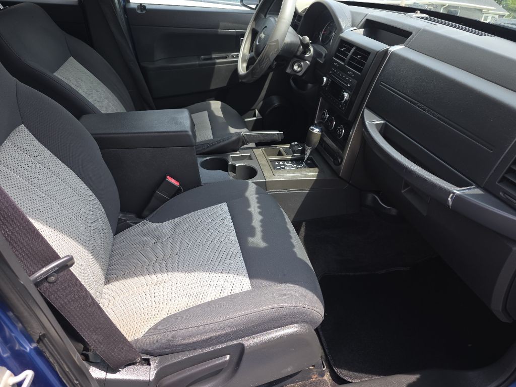 2010 Jeep Liberty Image 5
