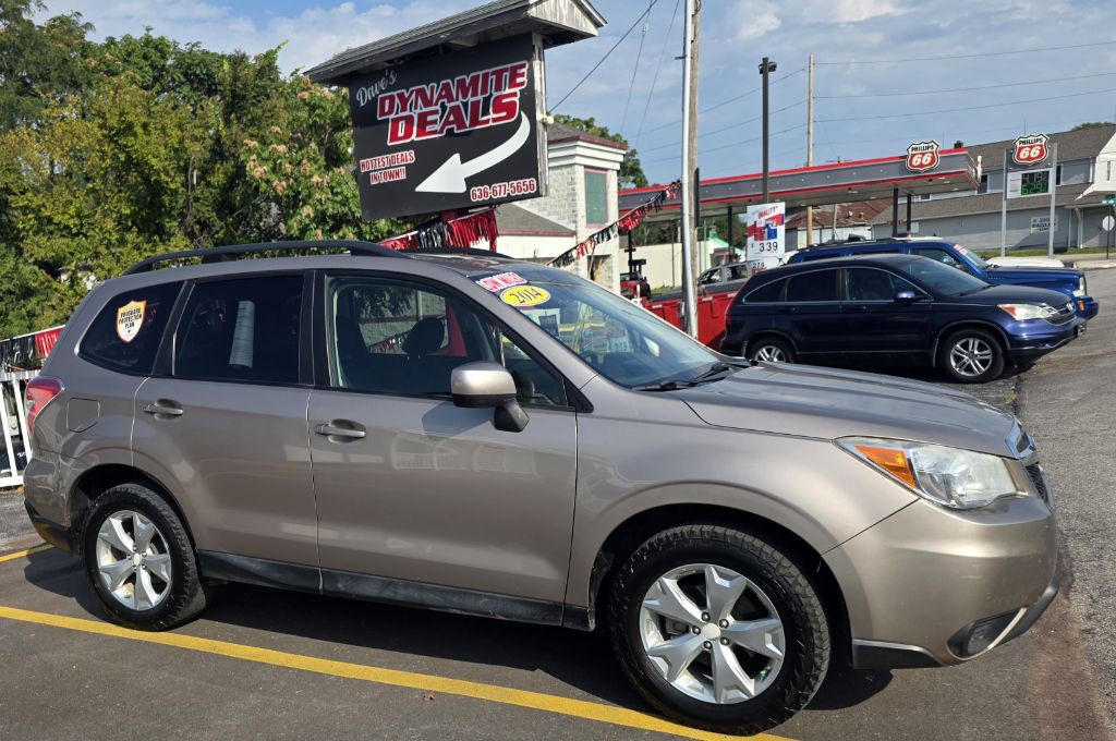 2014 Subaru Forester Image 1