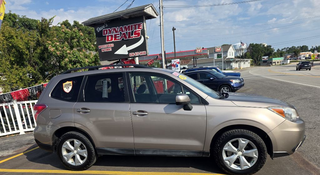 2014 Subaru Forester Image 2