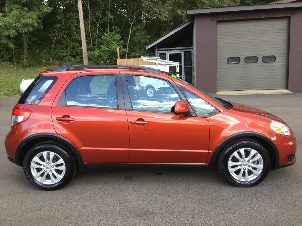 2013 Suzuki SX4 Image 4
