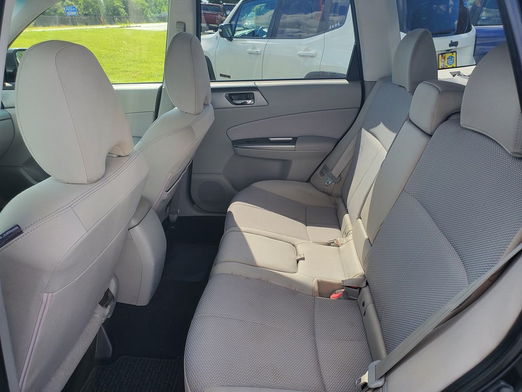 2012 Subaru Forester Image 10