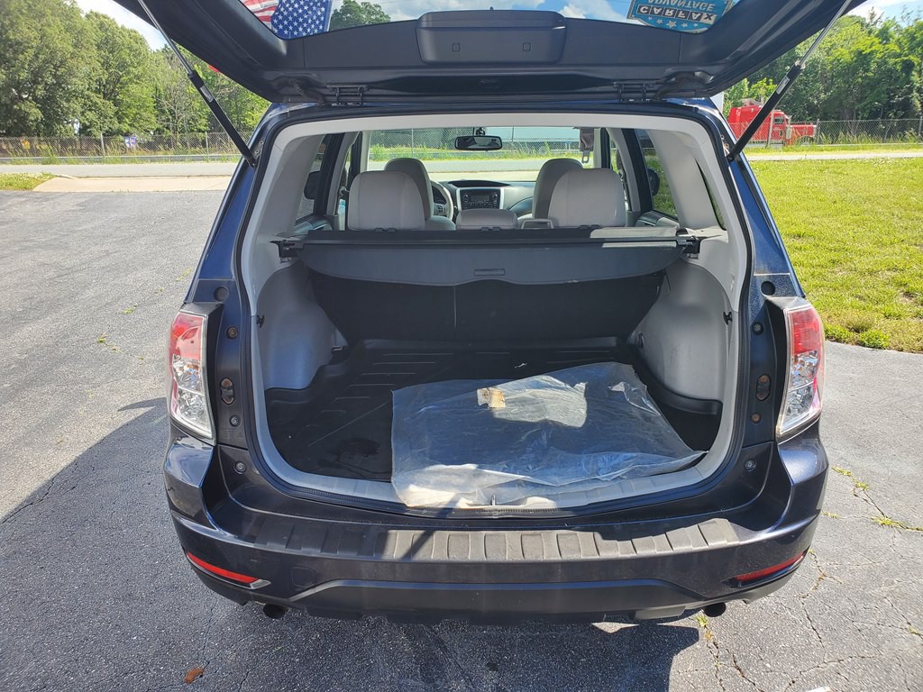 2012 Subaru Forester Image 11