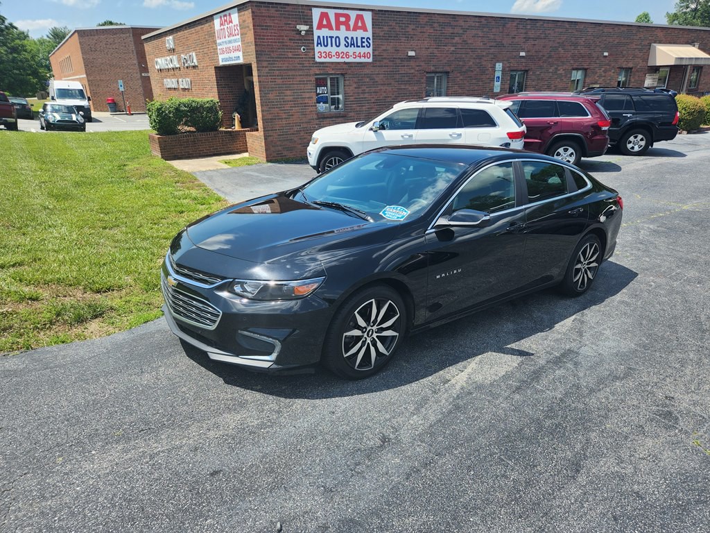 2016 Chevrolet Malibu Image 1