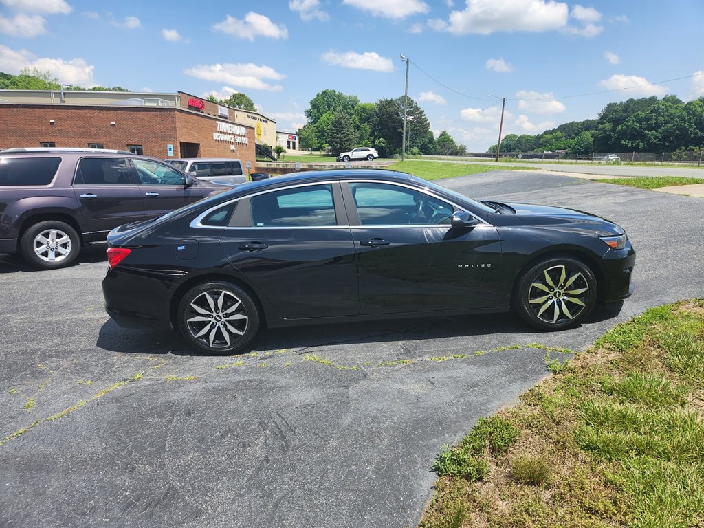 2016 Chevrolet Malibu Image 4