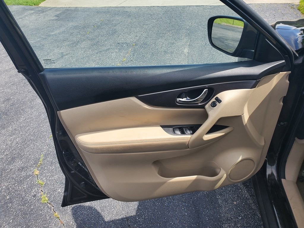2015 Nissan Rogue Image 12