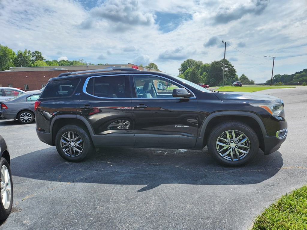 2017 GMC Acadia Image 4