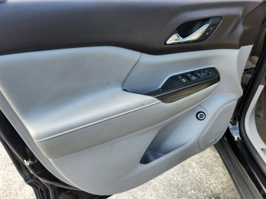 2017 GMC Acadia Image 9