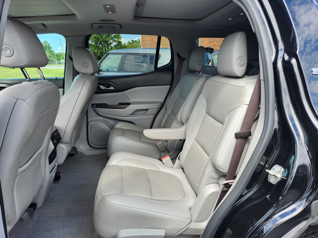 2017 GMC Acadia Image 11