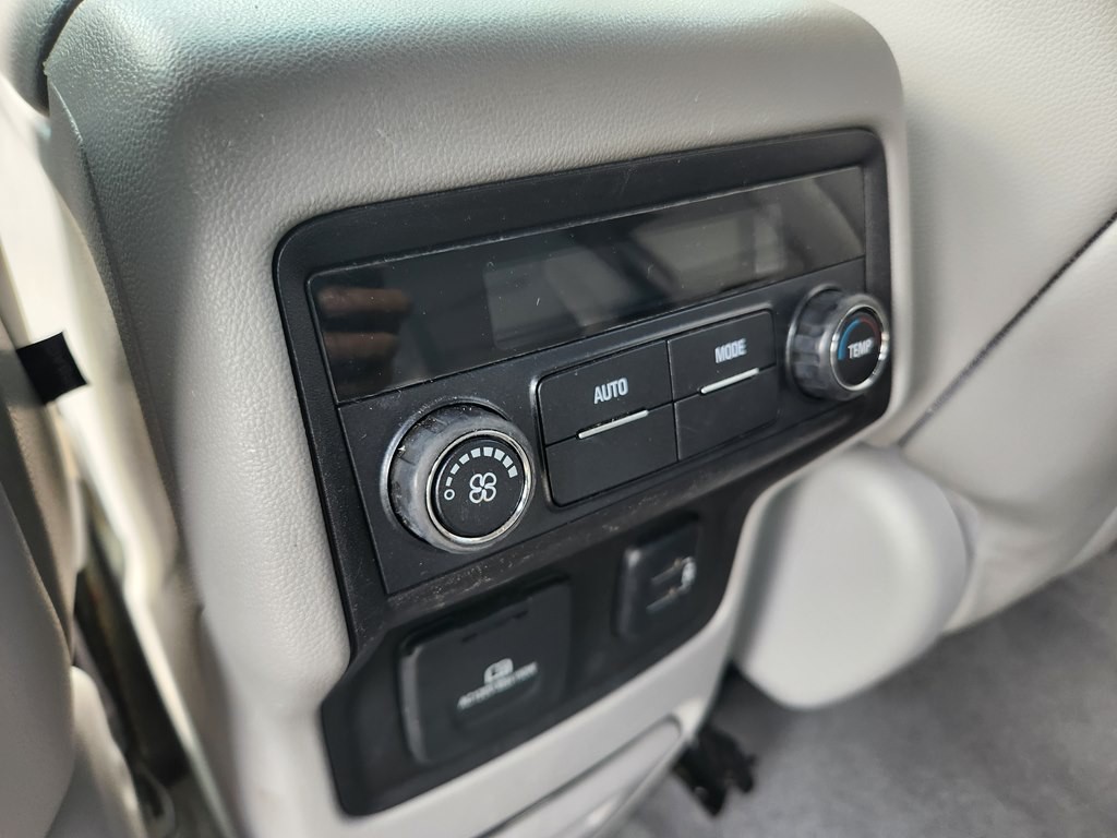 2017 GMC Acadia Image 12