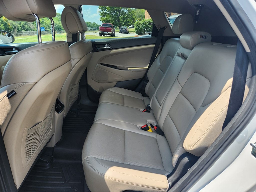 2016 Hyundai Tucson Image 12