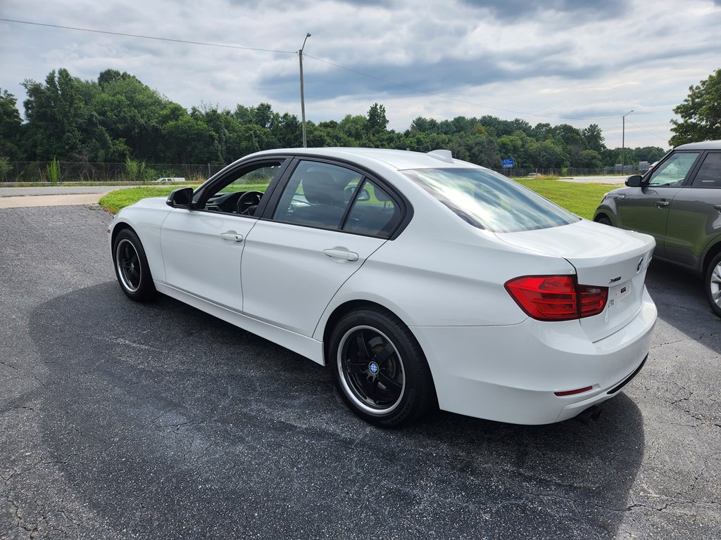 2013 BMW 3 Series Image 6