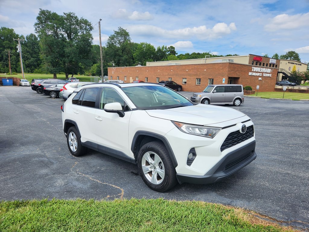 2019 Toyota Rav4 Image 3