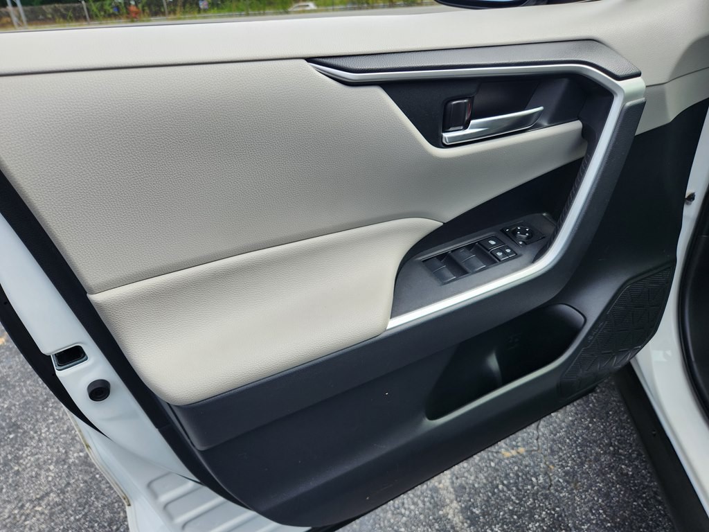 2019 Toyota Rav4 Image 10