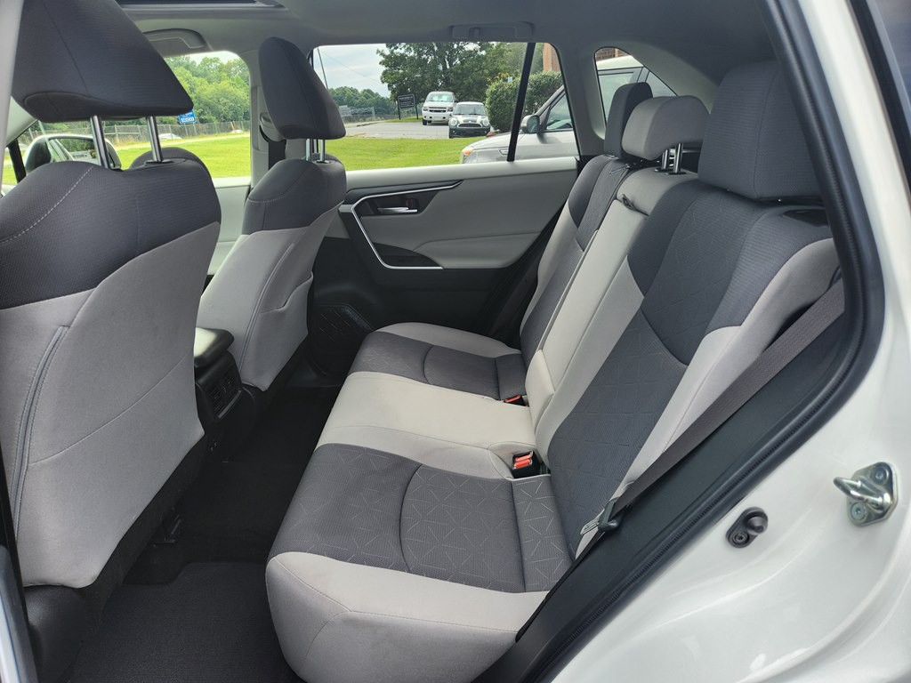 2019 Toyota Rav4 Image 13