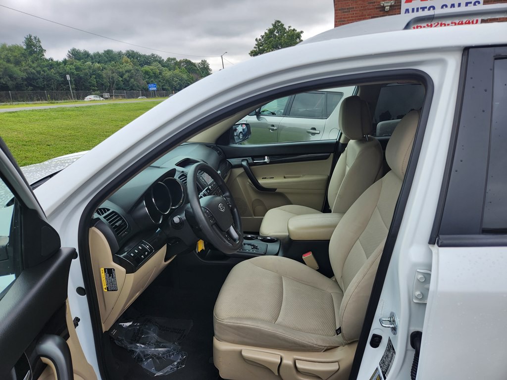 2013 Kia Sorento Image 9