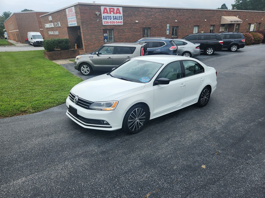 2016 Volkswagen Jetta Image 1