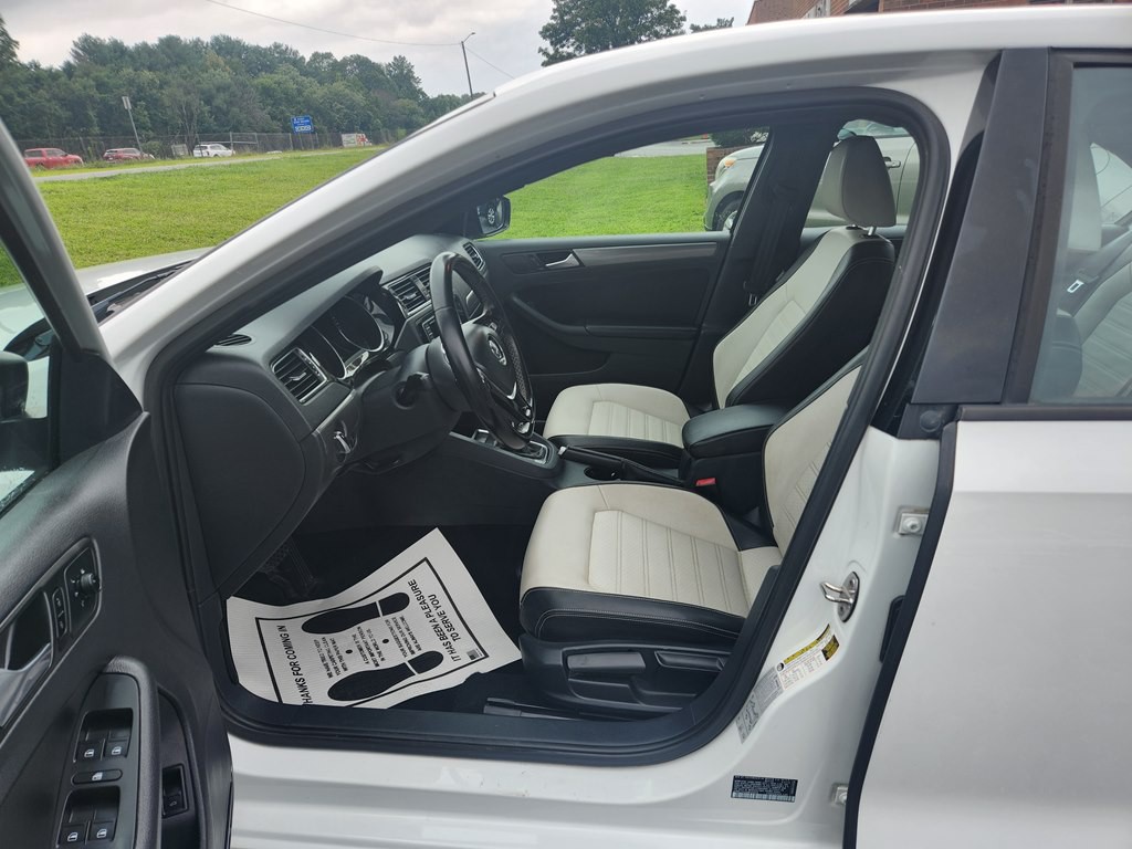 2016 Volkswagen Jetta Image 24