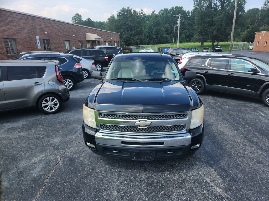 2011 Chevrolet Silverado 1500 Image 2