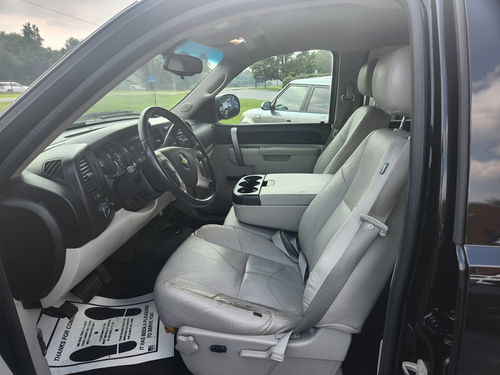 2011 Chevrolet Silverado 1500 Image 24