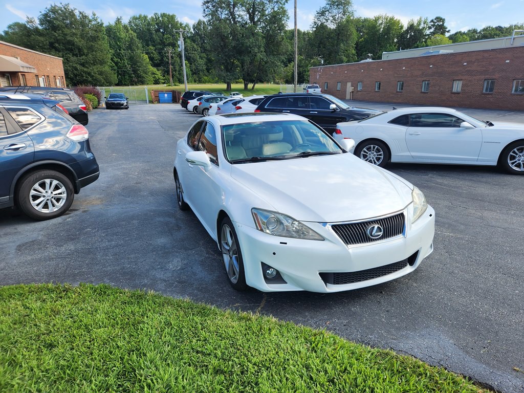 2012 Lexus IS Image 3
