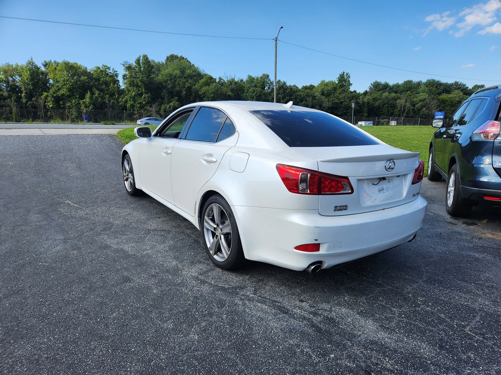 2012 Lexus IS Image 7