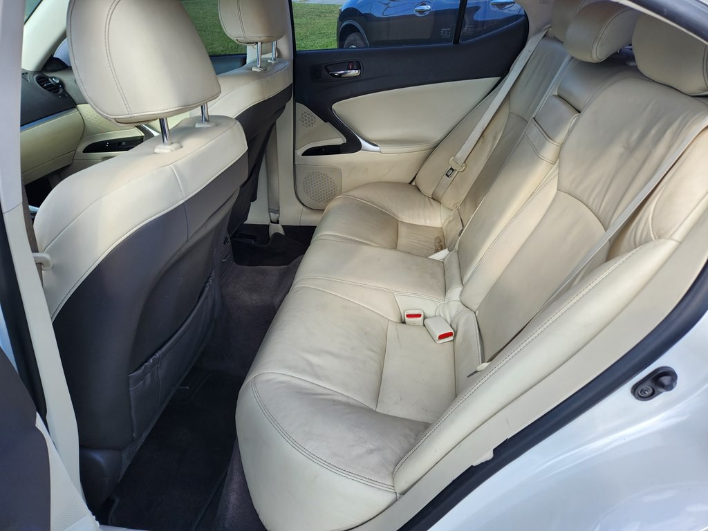 2012 Lexus IS Image 10