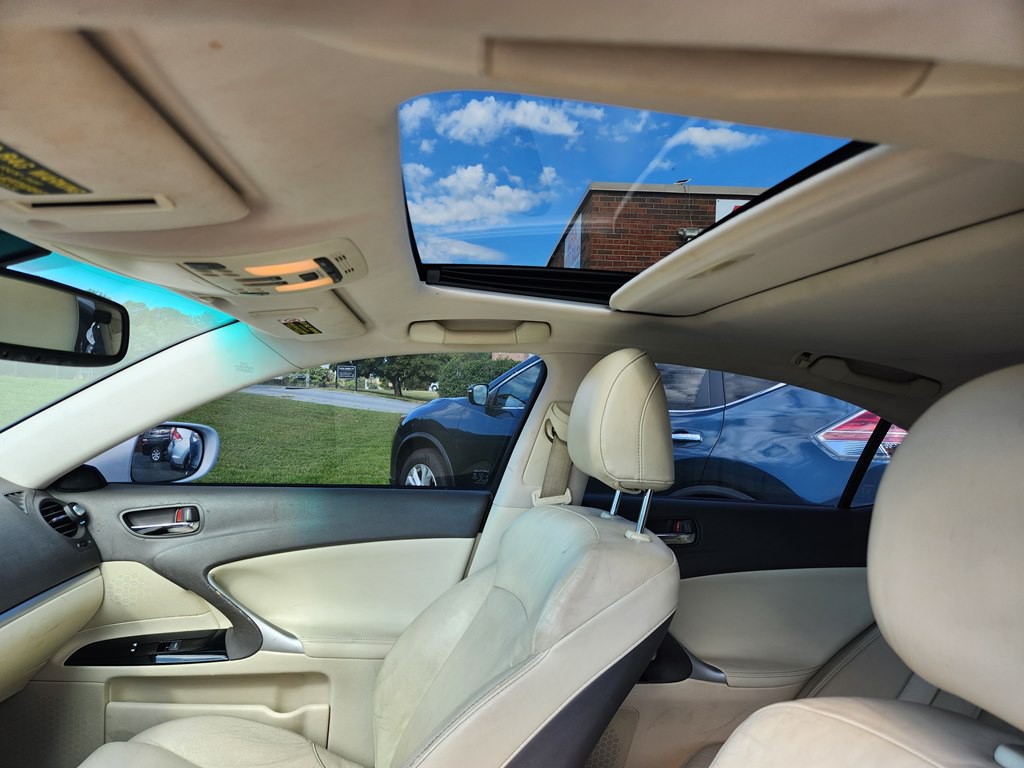 2012 Lexus IS Image 12