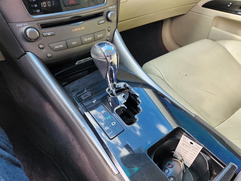 2012 Lexus IS Image 13