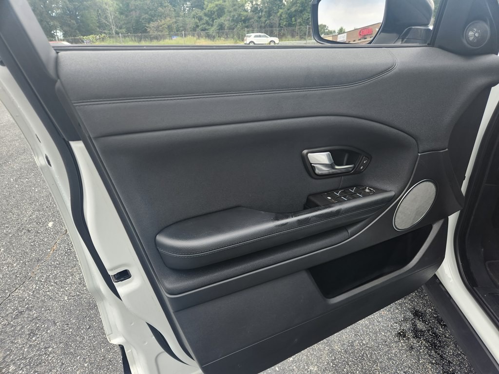 2018 Land Rover Range Rover Evoque Image 6