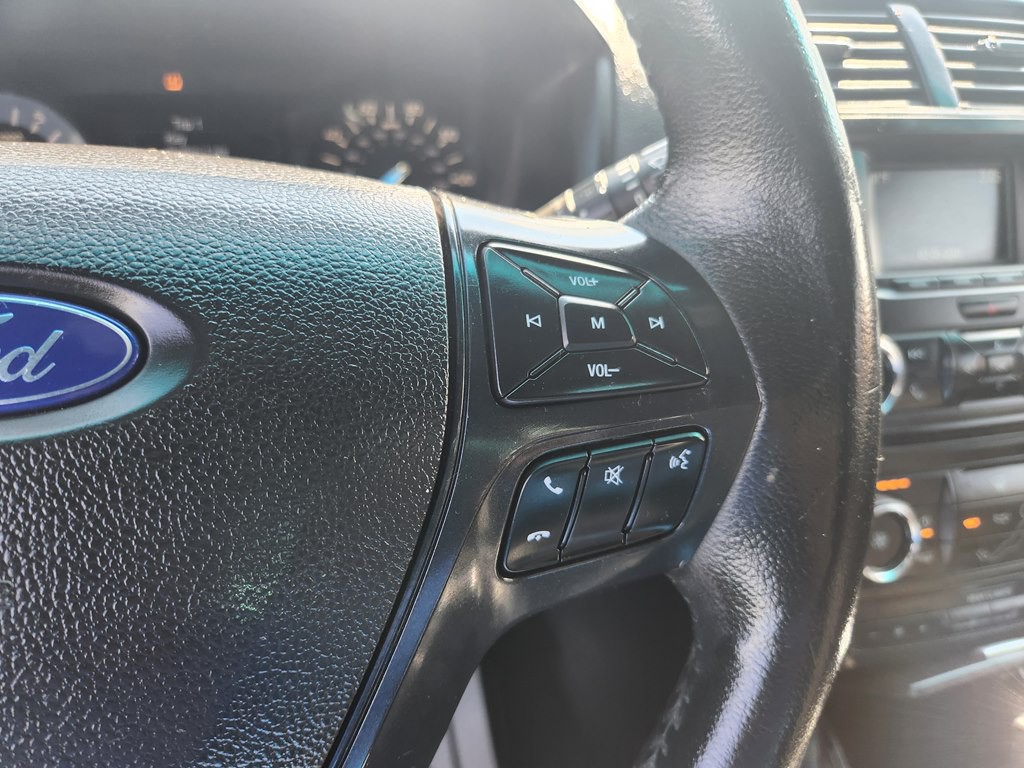 2016 Ford Explorer Image 18