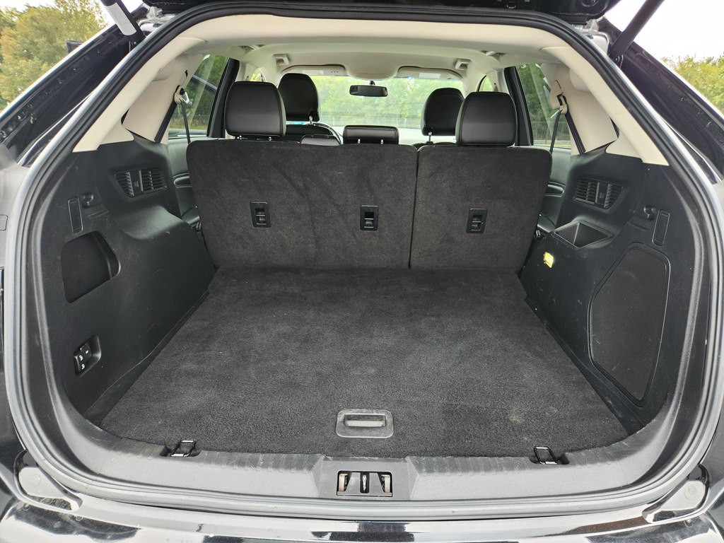 2016 Ford Edge Image 14