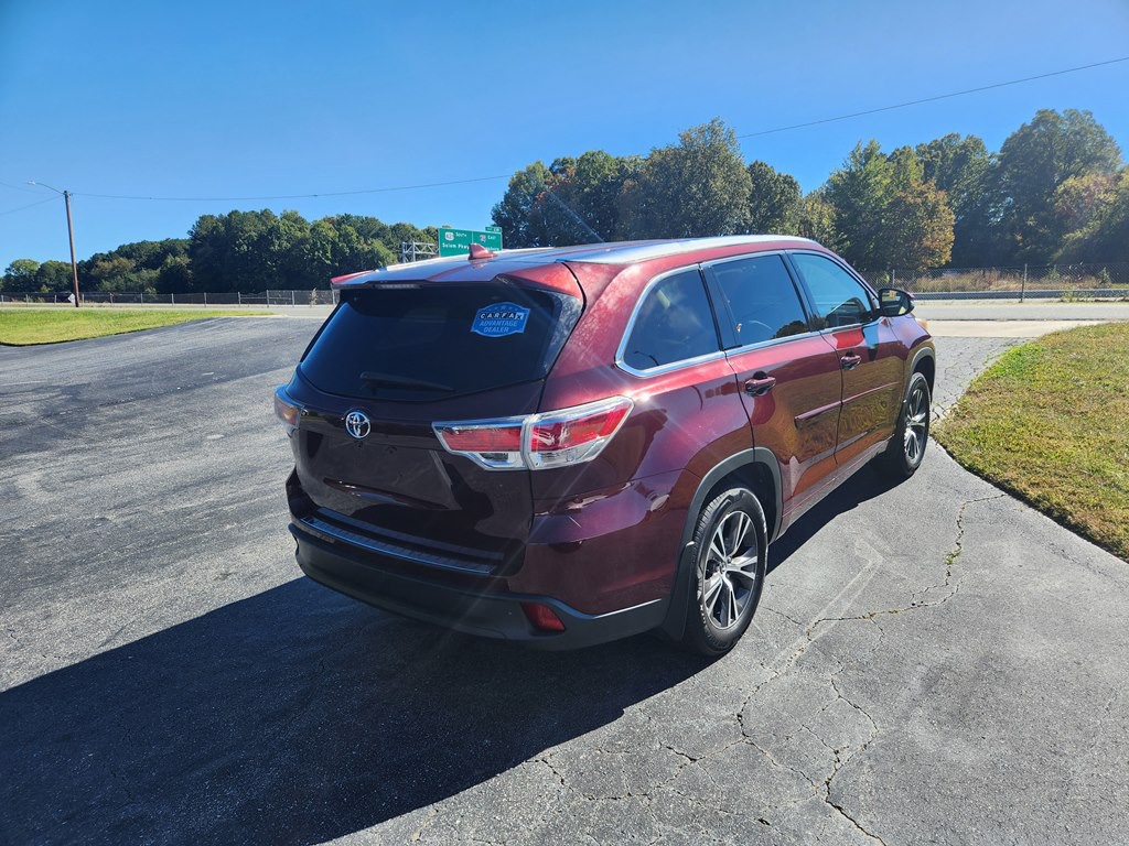 2016 Toyota Highlander Image 6