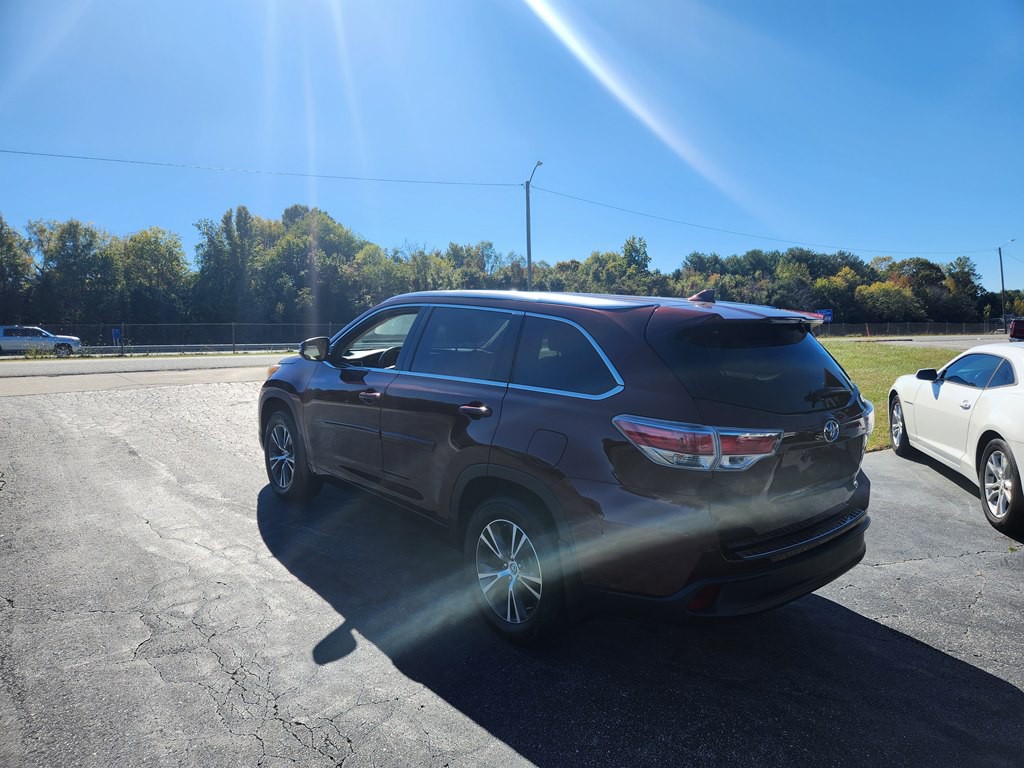 2016 Toyota Highlander Image 9